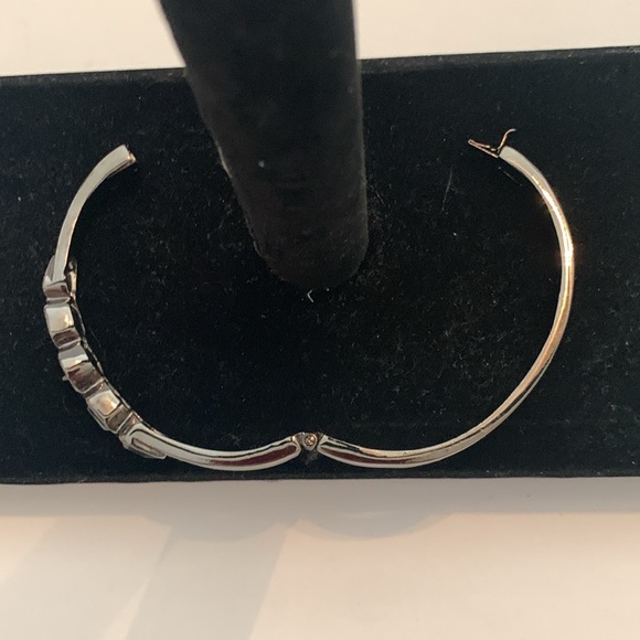 GIVENCHY BRACELET BANGLE PEWTER TONE METAL/w 3 SHAPES SMOKEY RHINESTONES 1/4”w - Picture 3 of 6